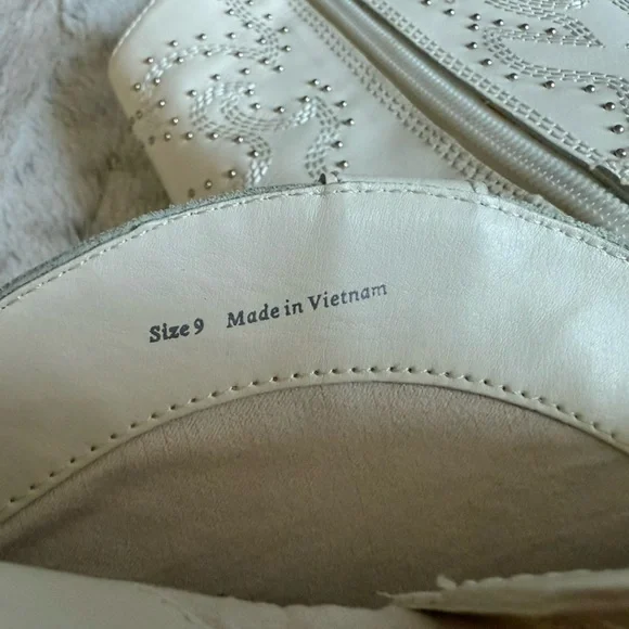 NEW DOLCE VITA Solow Stud Western Boot In Off White Leather Size 9 - Picture 9 of 12